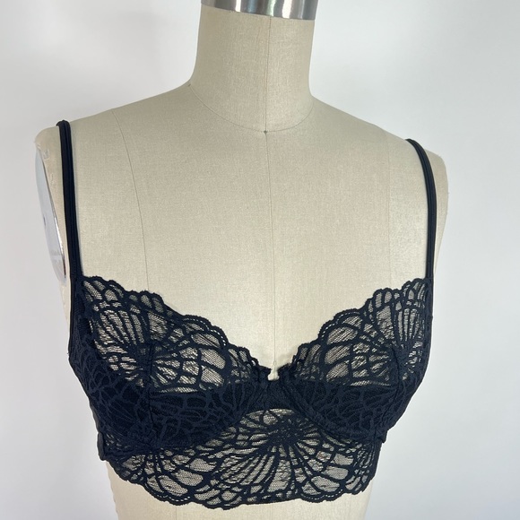 Natori Other - Josie Natori black 90s Y2K goth lace statement piece bra 32B